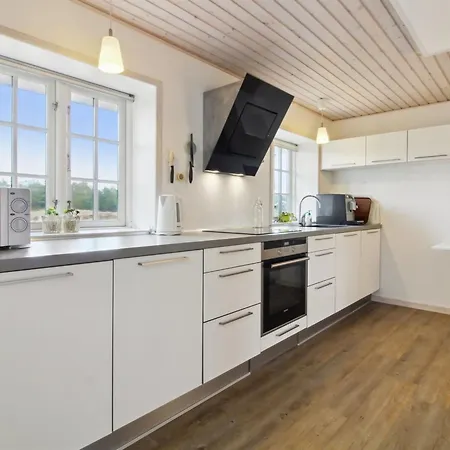 Сasa de vacaciones Uddi - 1-3km From The Sea By Interhome
